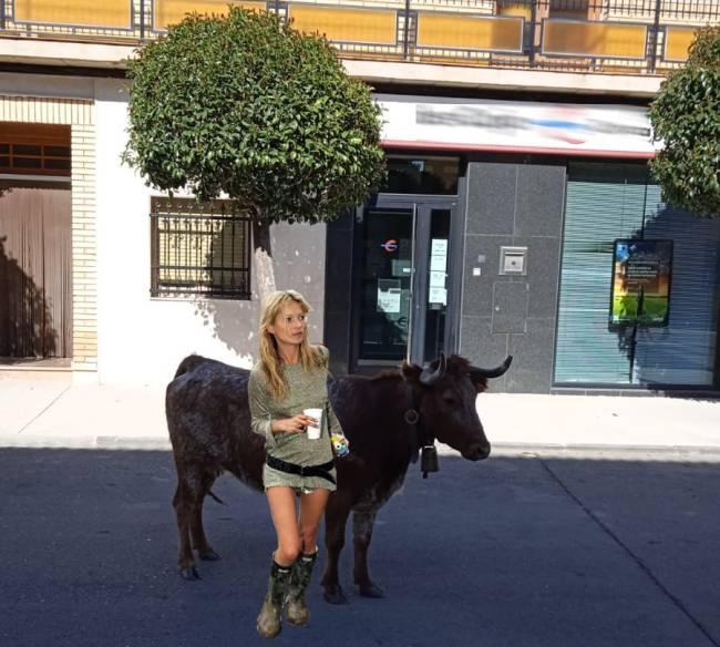 La rubia se va de fiestas