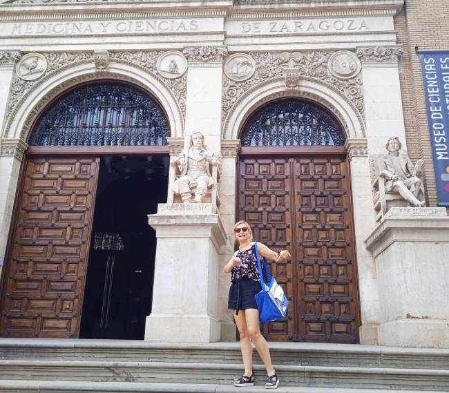 Rubia al borde de un ataque de nervios