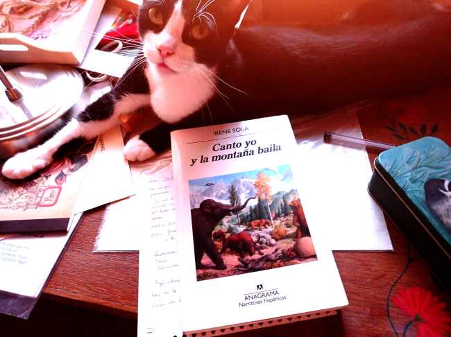 Canto yo y la montaña baila